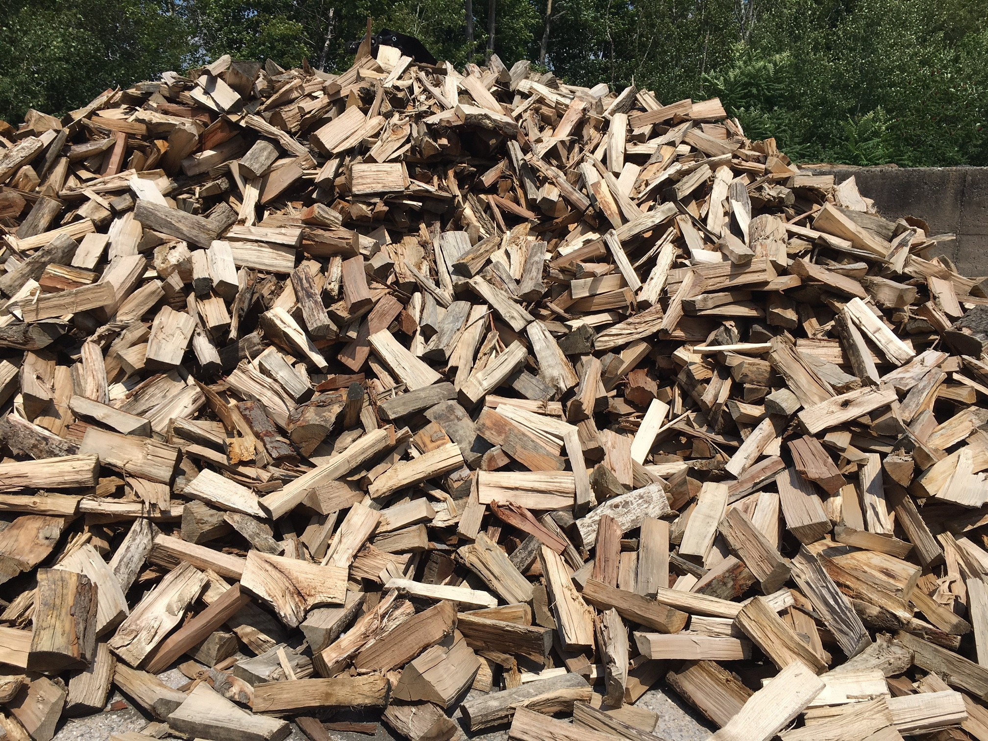 Locally sourced split firewood